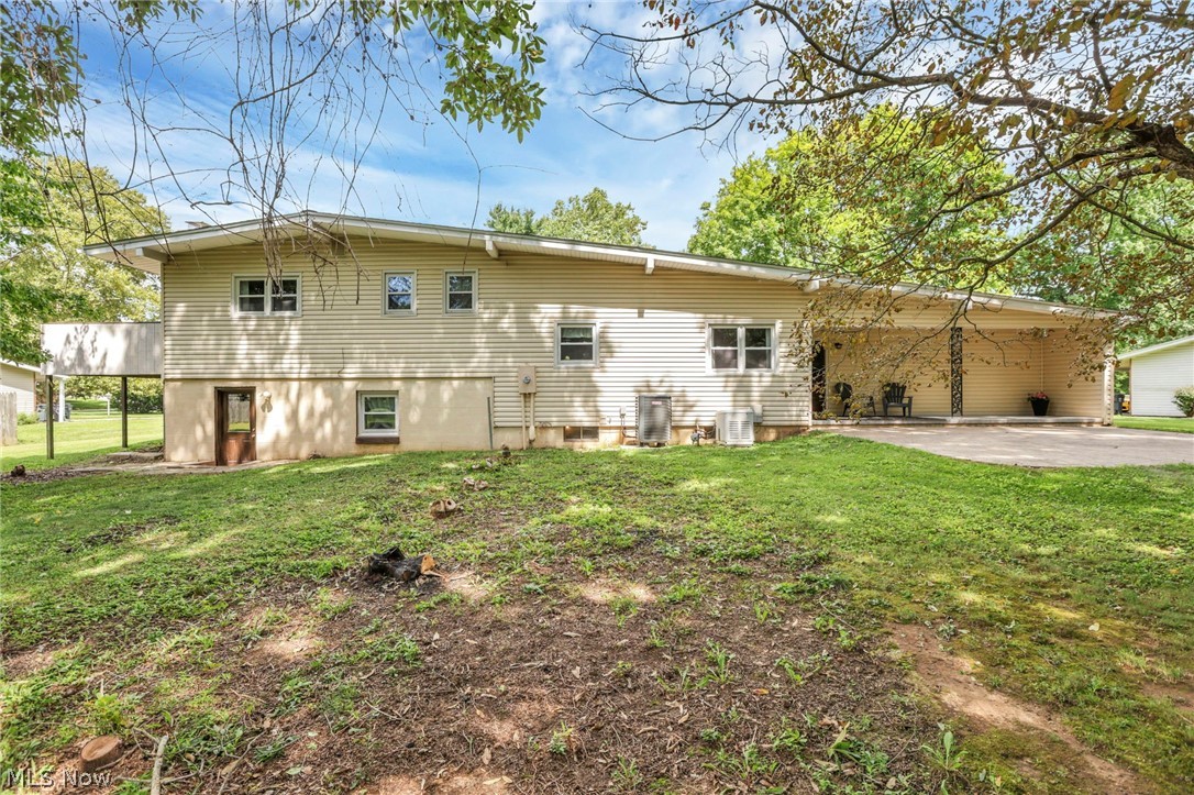 2185 Sunnyhill Drive Ne Property Photo 11