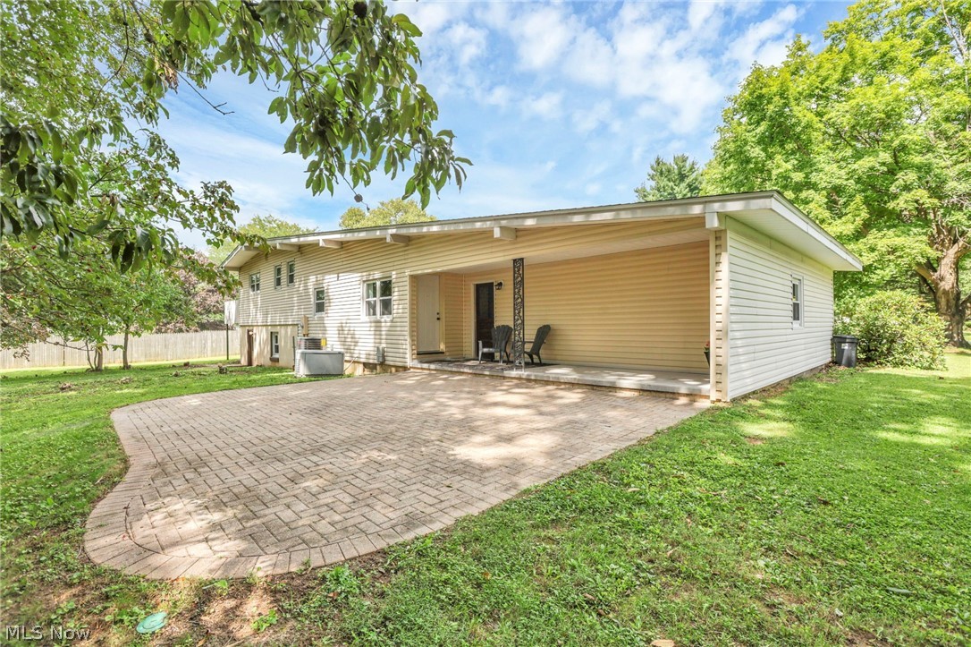 2185 Sunnyhill Drive Ne Property Photo 13