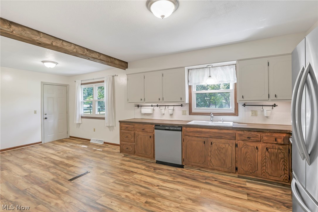 2185 Sunnyhill Drive Ne Property Photo 23