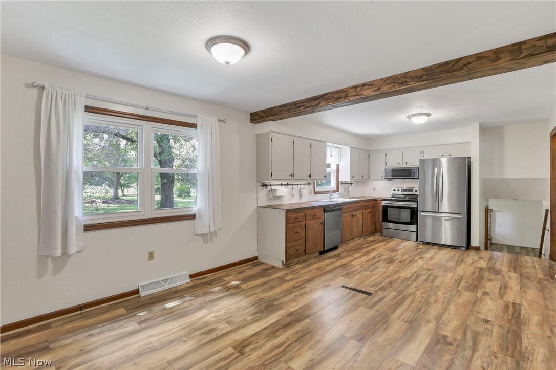 2185 Sunnyhill Drive Ne Property Photo 25