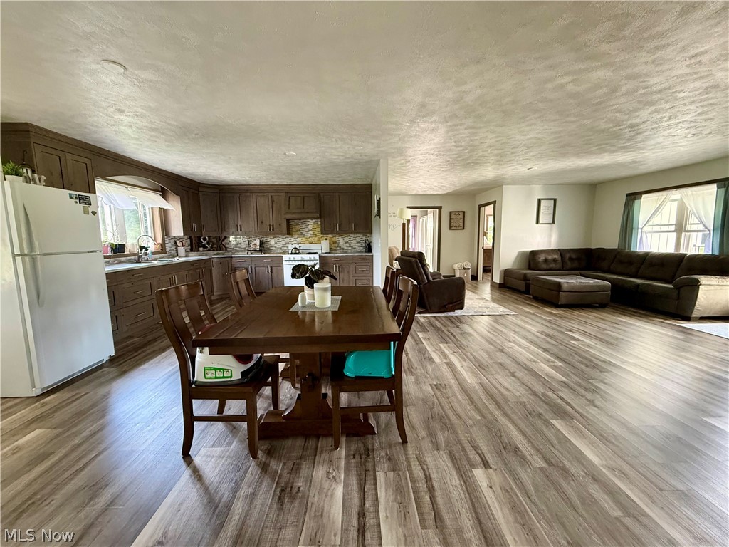 8251 Bay Road Se Property Photo 10