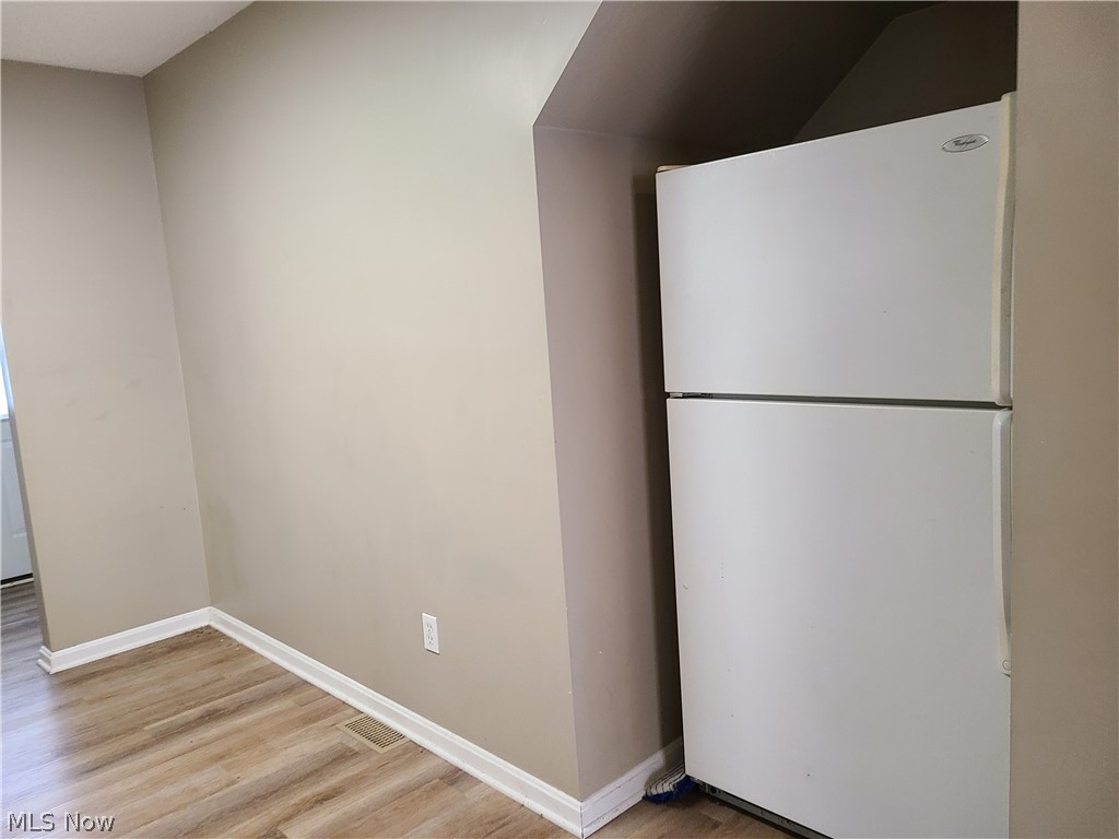 628 Sumner Street Down Property Photo 3