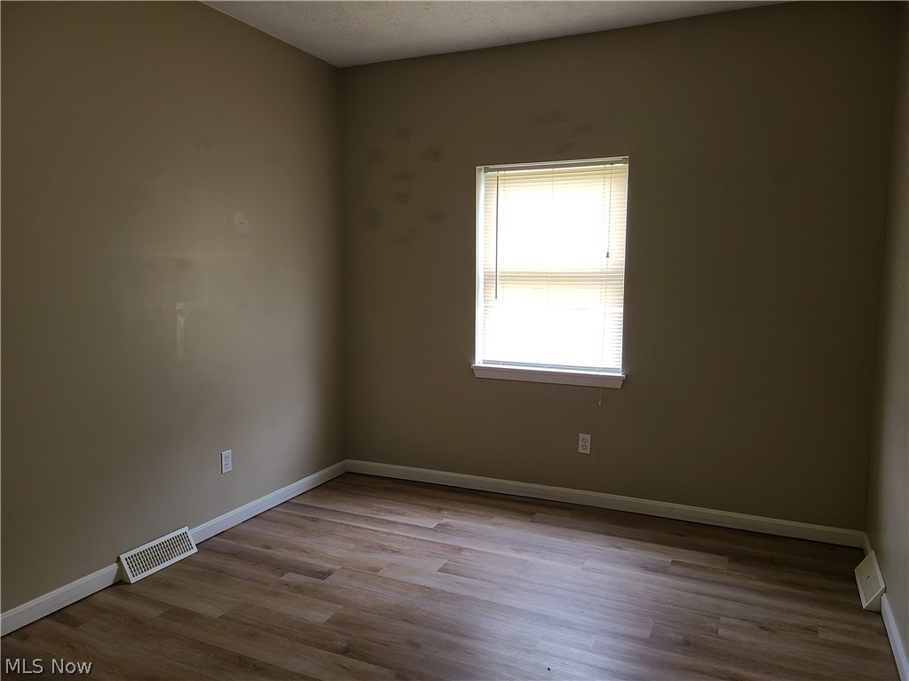 628 Sumner Street Down Property Photo 18