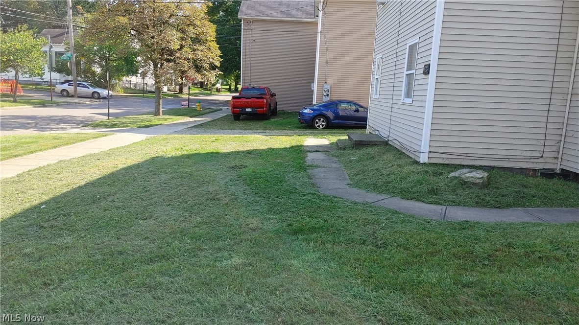 634 Sumner Street Up Property Photo 5