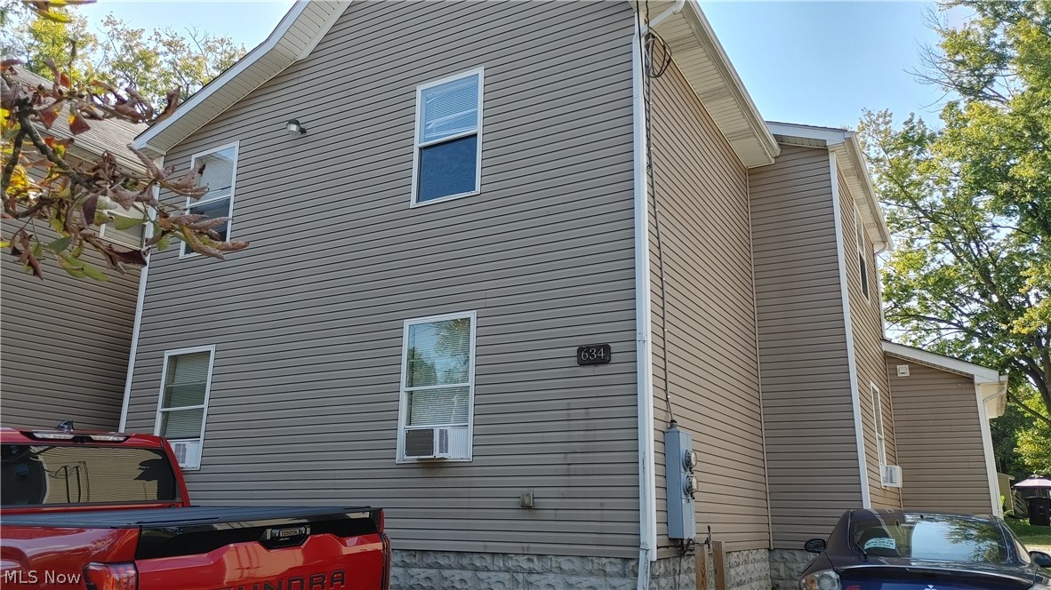 634 Sumner Street Up Property Photo 17