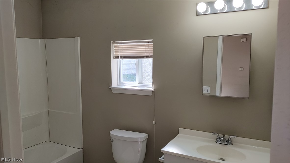 634 Sumner Street Up Property Photo 21
