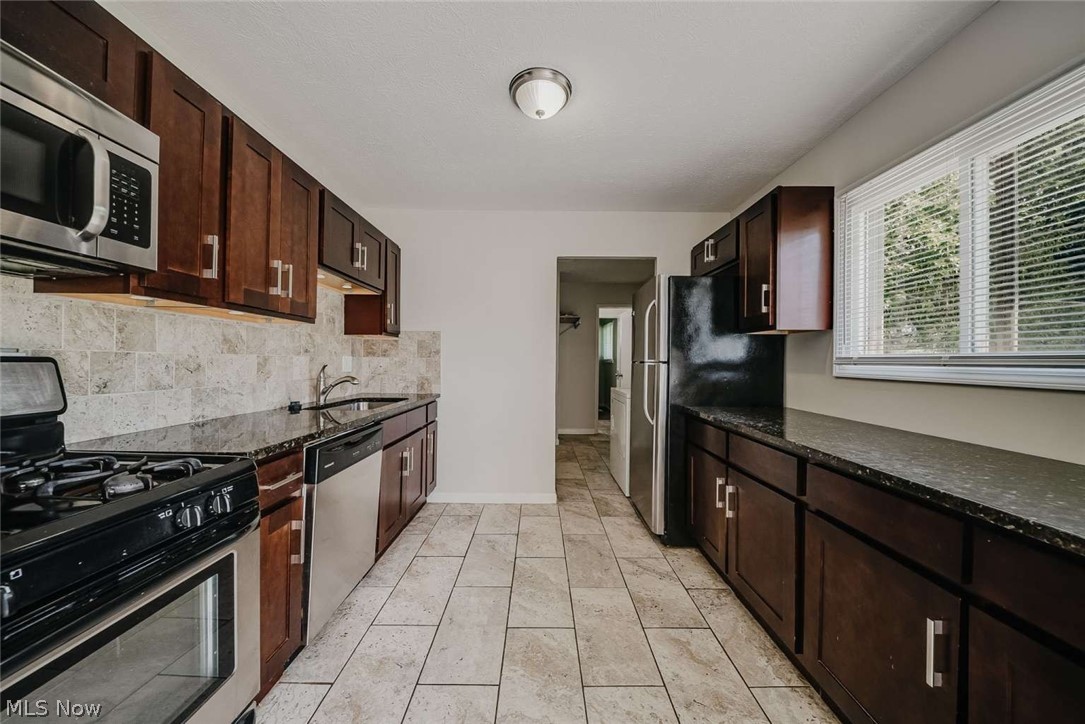 24360 Uppingham Road Property Photo 3