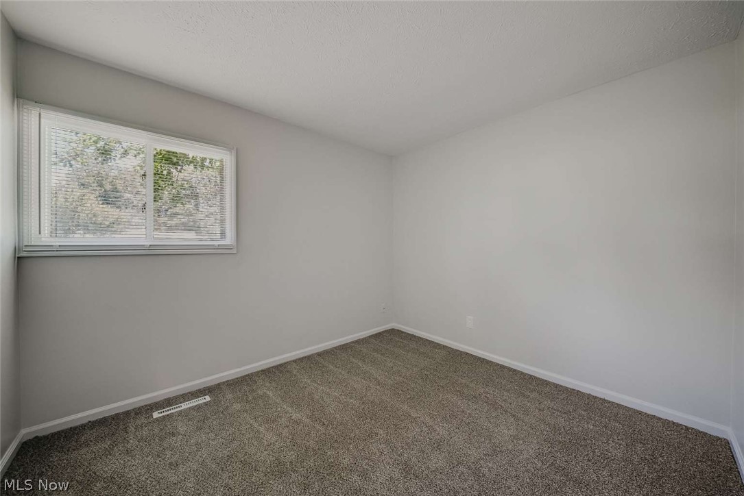 24360 Uppingham Road Property Photo 9