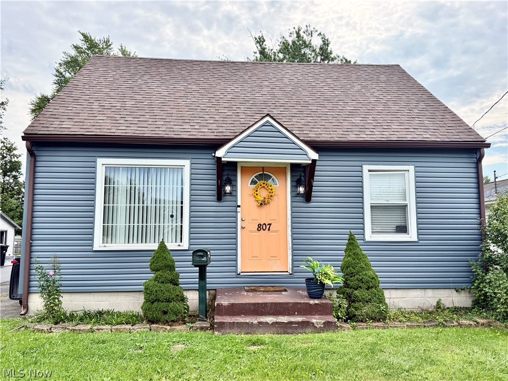 807 Hazelwood Avenue Se Property Photo 1