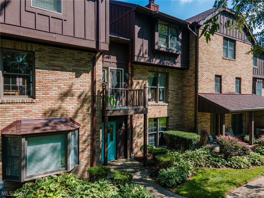 15 Acorn Lane Property Photo 2