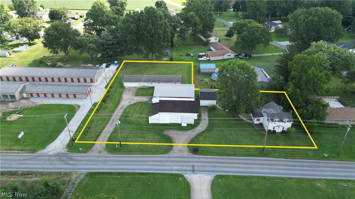 203 N Applecreek Road Property Photo 2
