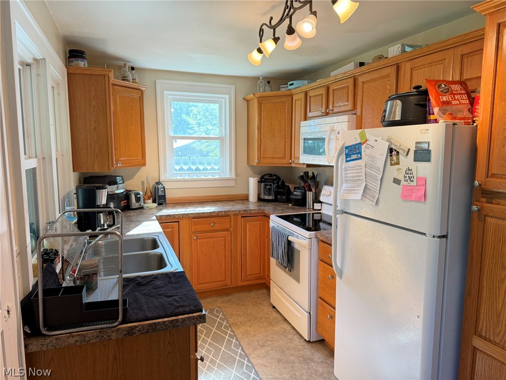 203 N Applecreek Road Property Photo 6