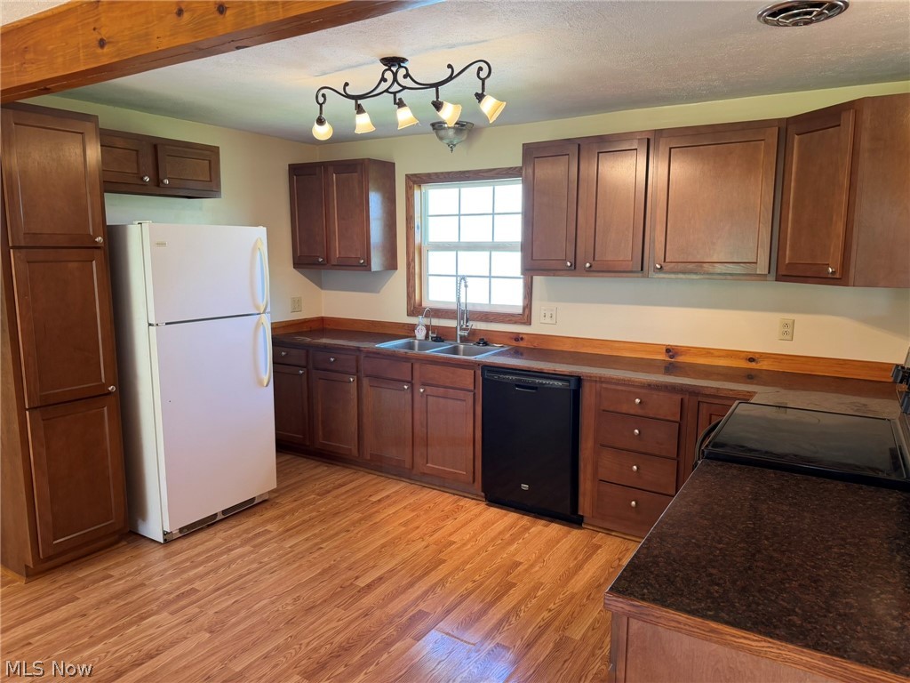 203 N Applecreek Road Property Photo 24