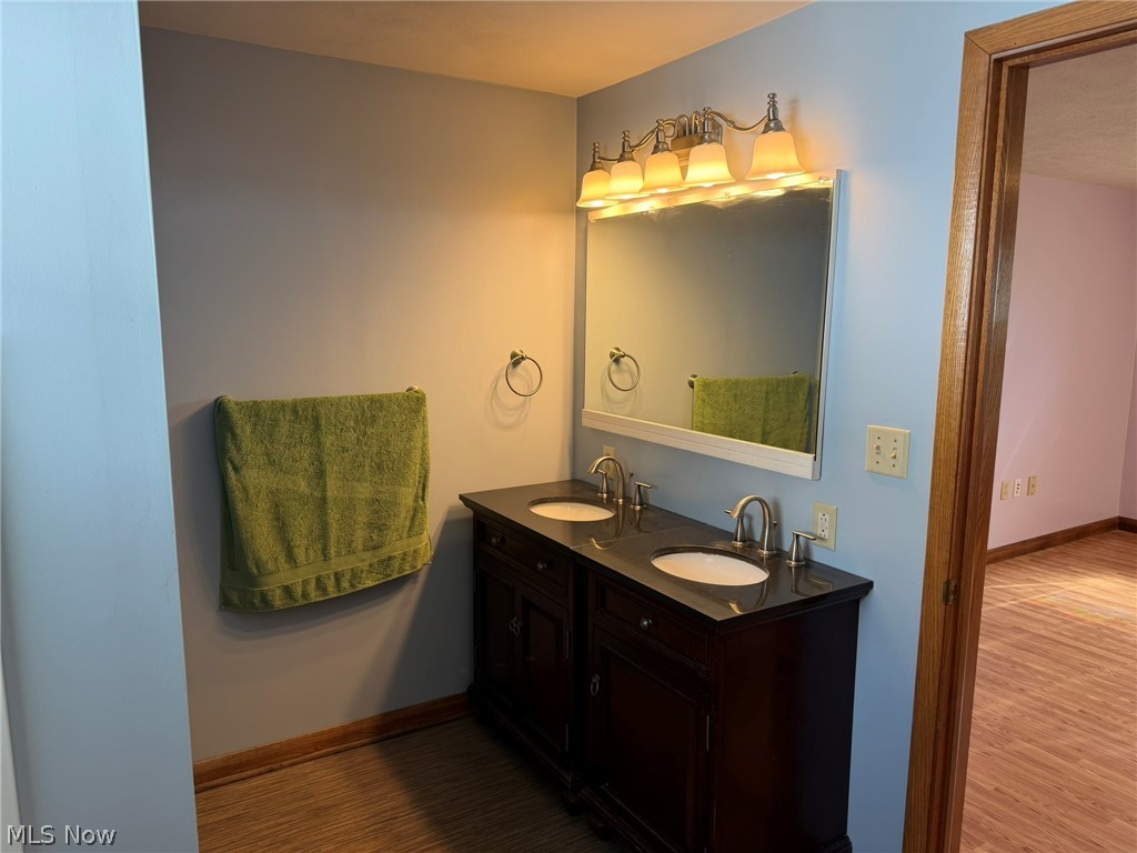 203 N Applecreek Road Property Photo 36