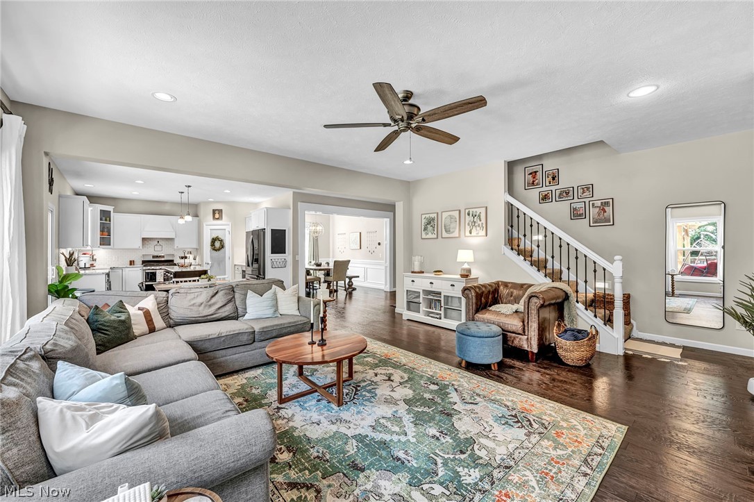 3325 Azalea Ridge Drive Property Photo 2
