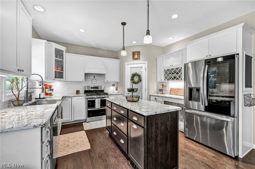 3325 Azalea Ridge Drive Property Photo 4