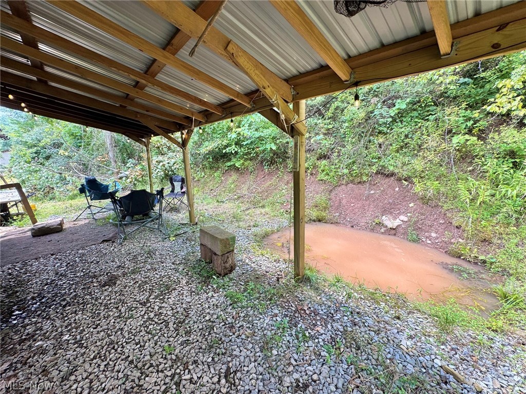 994 Sugarcamp Road Property Photo 8