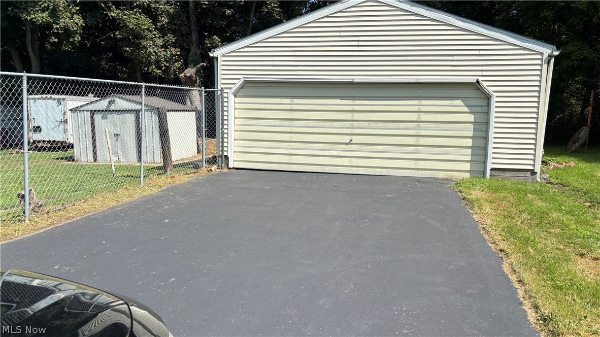 180 Reed Avenue Property Photo 3
