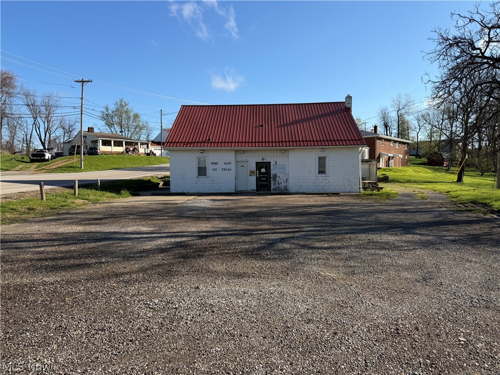932 Main Street Property Photo 3