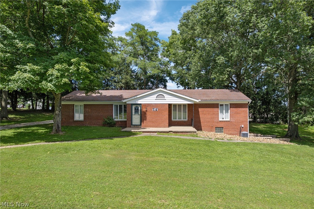 957 Curtwood Drive Property Photo 1