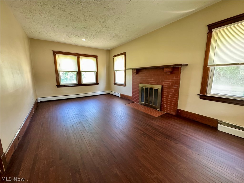 1451 Craneing Road Property Photo 8