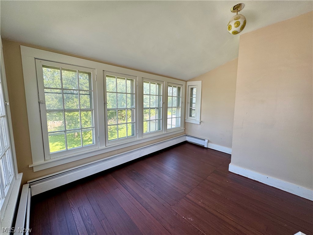 1451 Craneing Road Property Photo 11