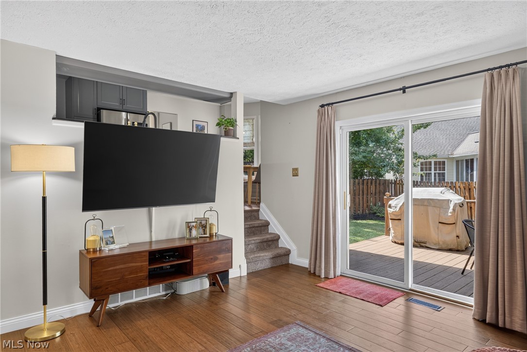 38408 Piccadilly Square Property Photo 9