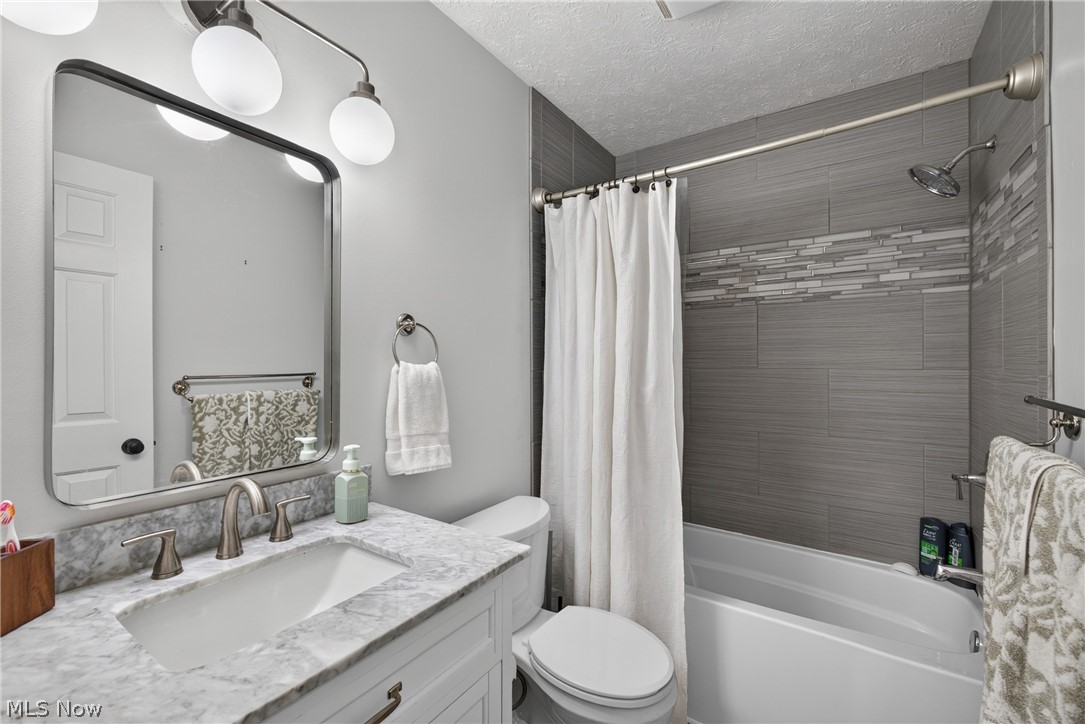 38408 Piccadilly Square Property Photo 28