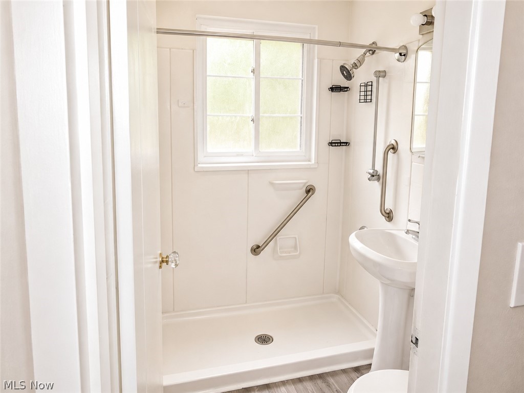 22651 Fox Avenue E Property Photo 7