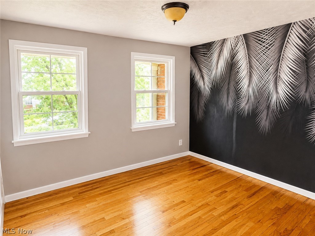 22651 Fox Avenue E Property Photo 9