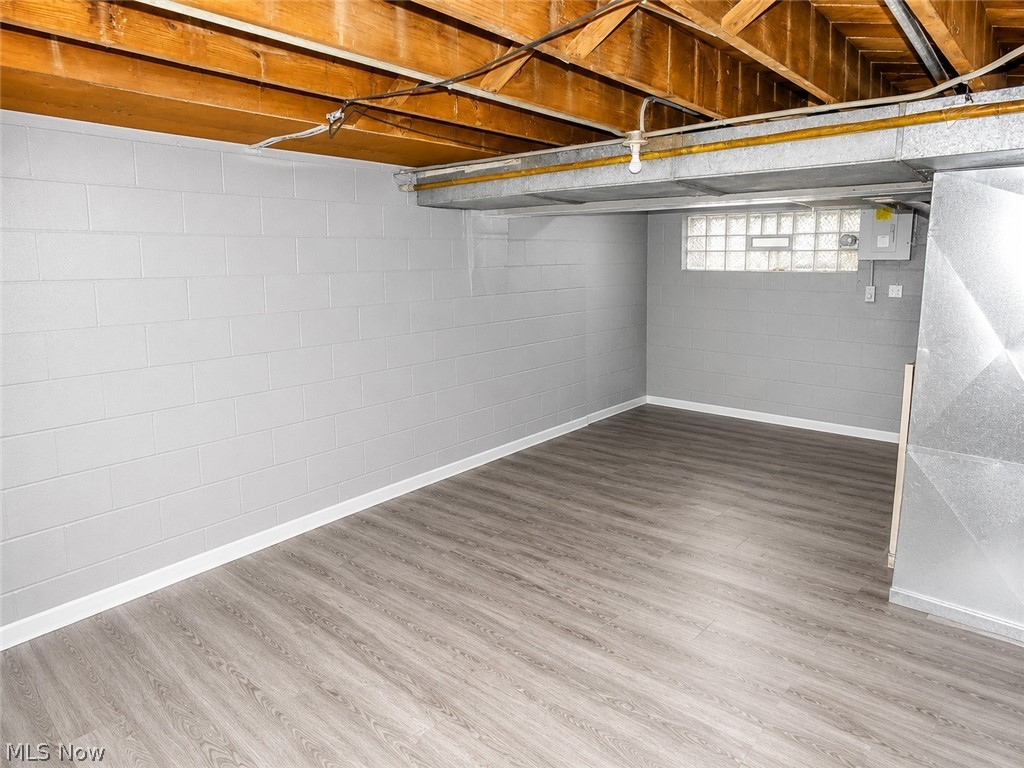 22651 Fox Avenue E Property Photo 10