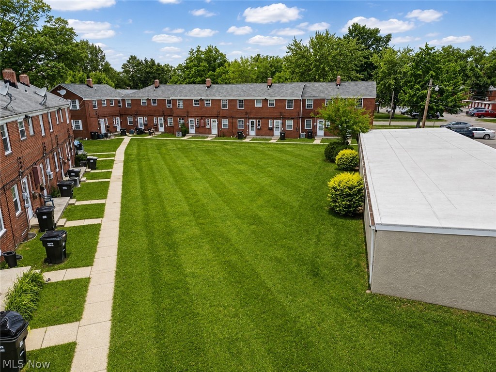 22651 Fox Avenue E Property Photo 12