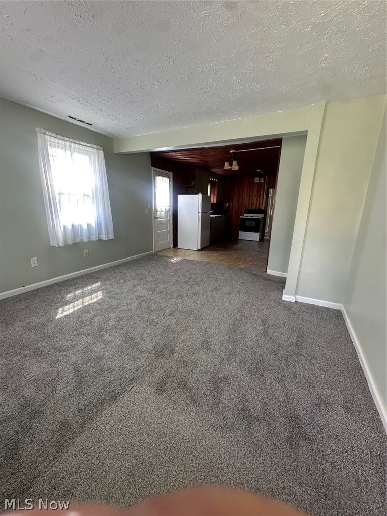 550 Upton Avenue Property Photo 4