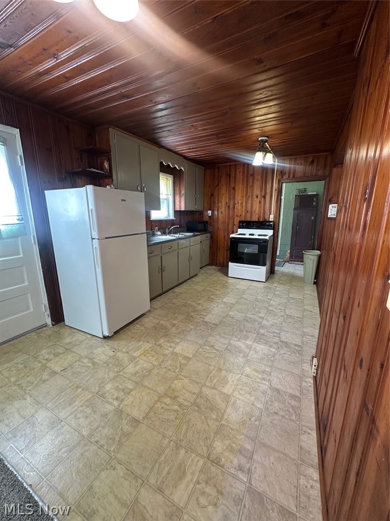 550 Upton Avenue Property Photo 6