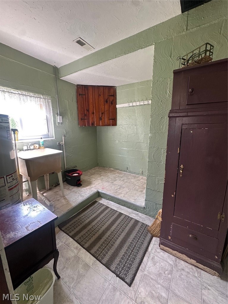 550 Upton Avenue Property Photo 12