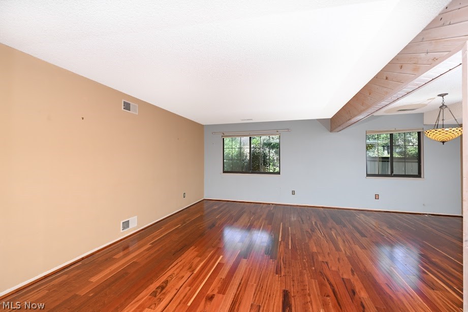 879 Hampton Ridge Drive Property Photo 7