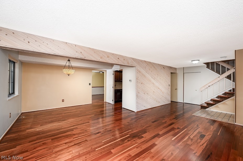879 Hampton Ridge Drive Property Photo 10