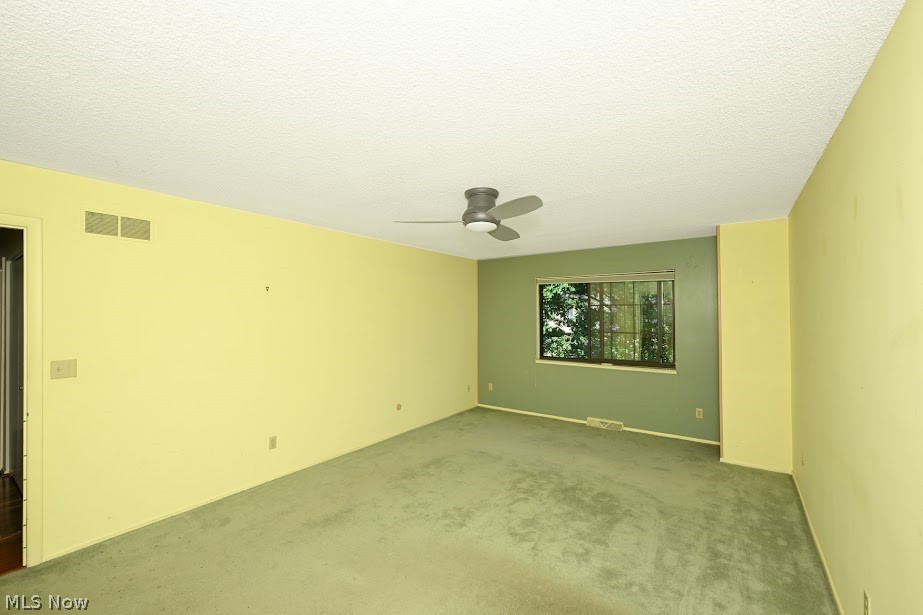 879 Hampton Ridge Drive Property Photo 24