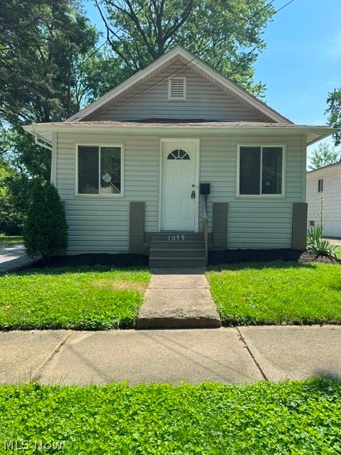 1079 Peerless Avenue Property Photo 1