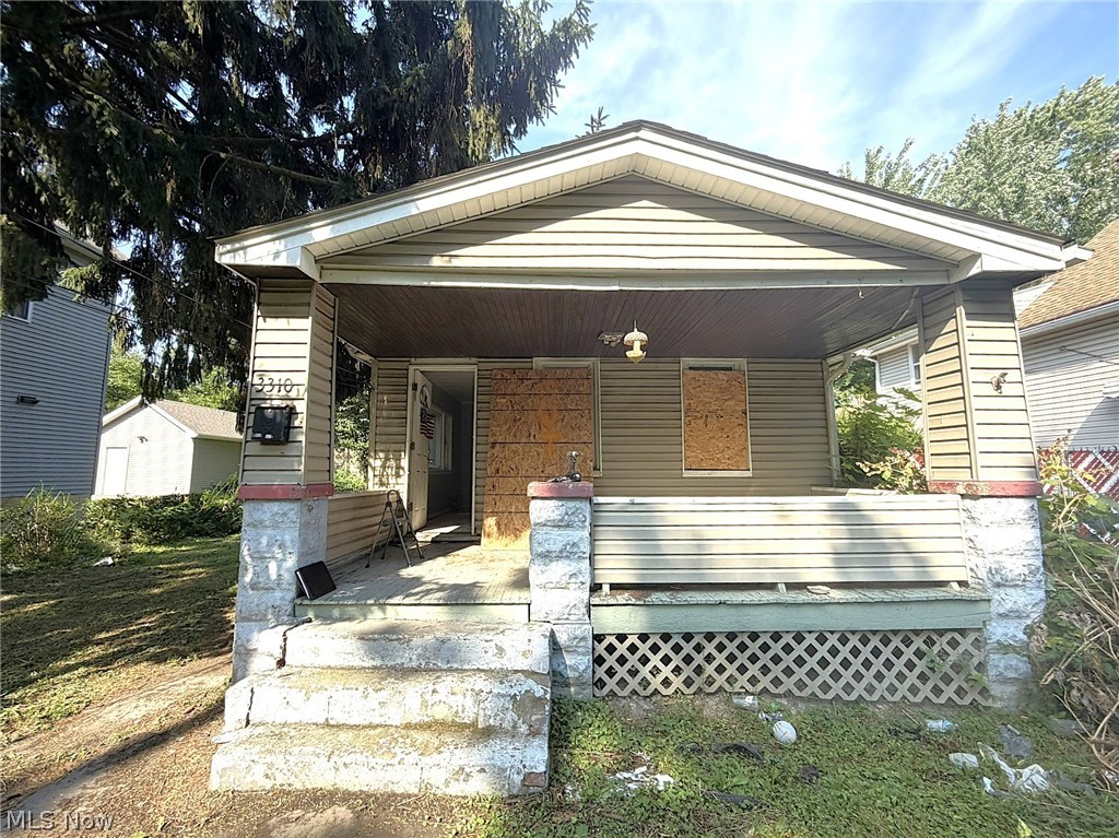 3310 W 54th Street Property Photo 1