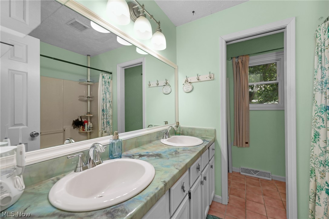 817 Quail Hollow Circle Property Photo 28