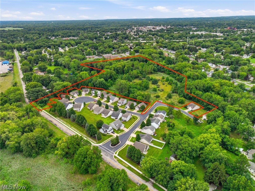 Lighthouse Pointe Drive Property Photo 1