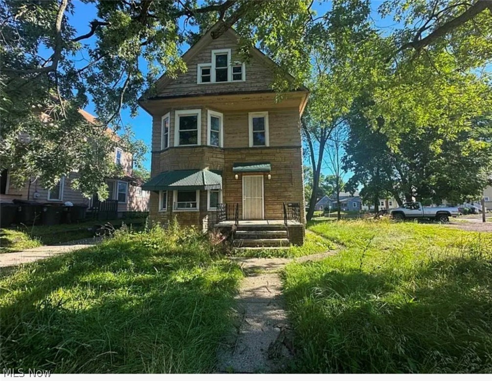 905 E Buchtel Avenue Property Photo 3