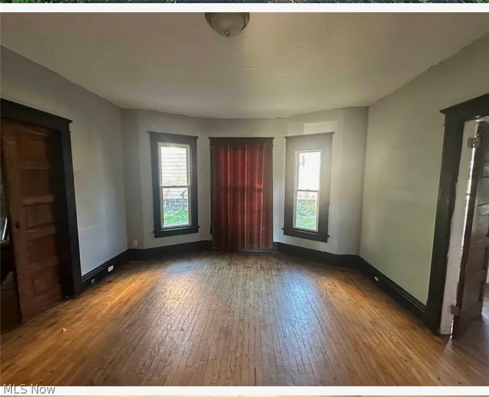 905 E Buchtel Avenue Property Photo 5