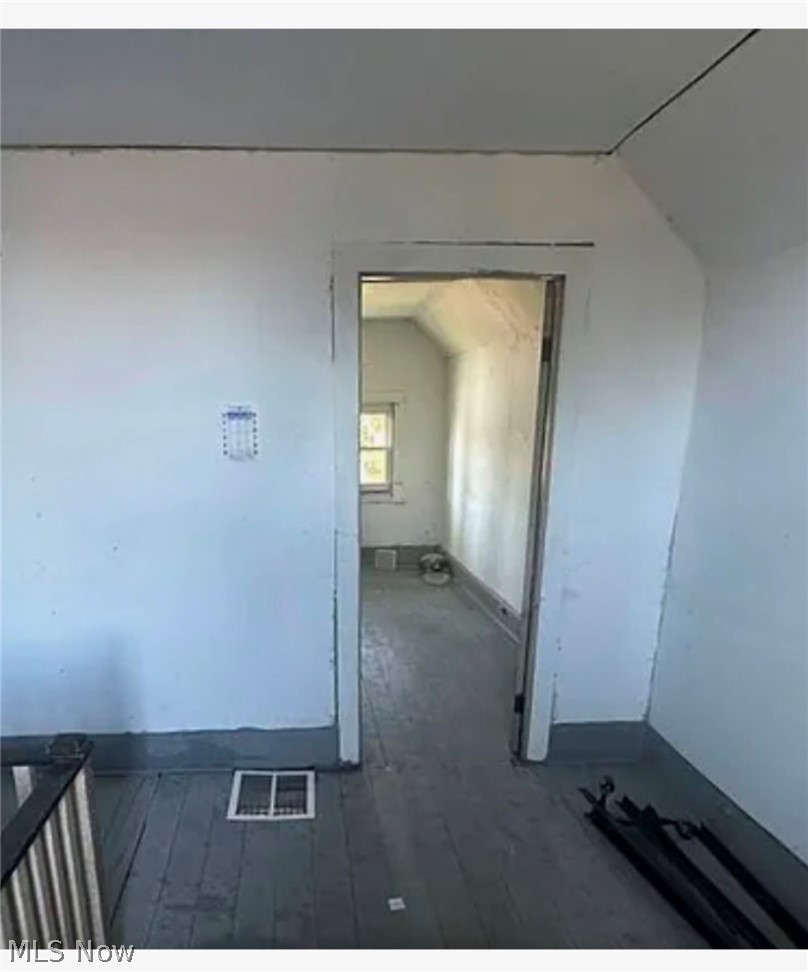 905 E Buchtel Avenue Property Photo 6