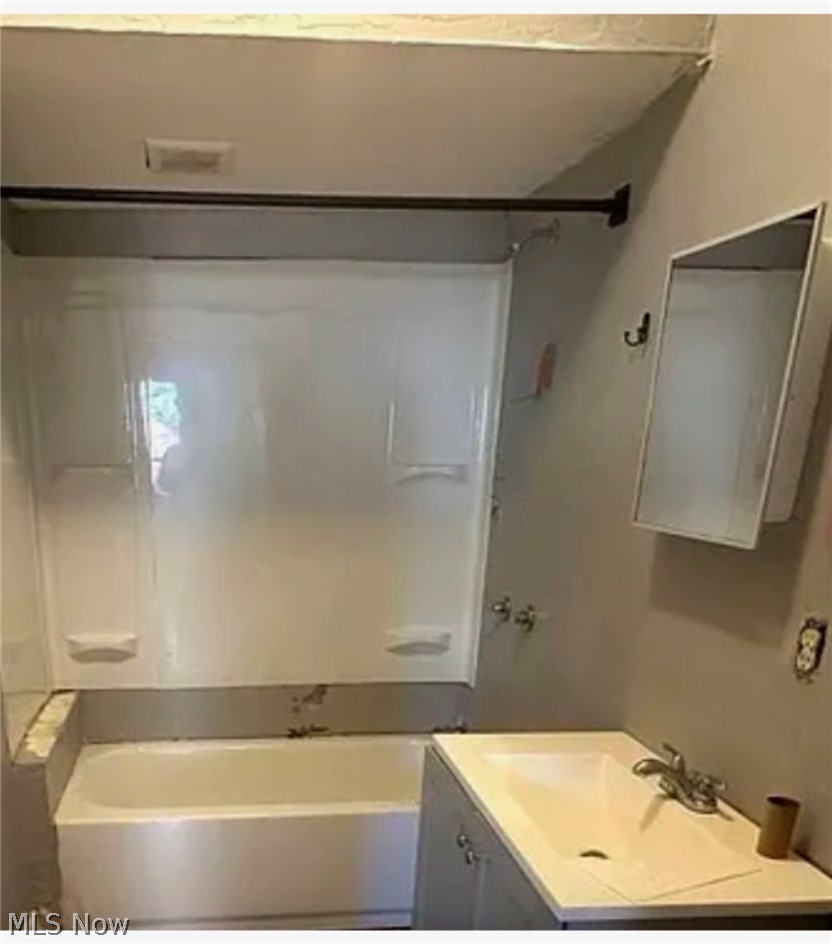 905 E Buchtel Avenue Property Photo 11