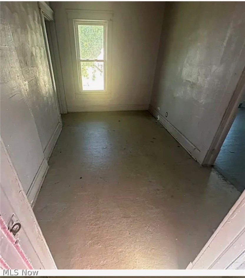 905 E Buchtel Avenue Property Photo 12