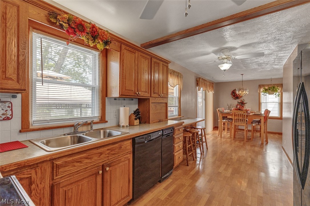 14903 Tabor Avenue Property Photo 7