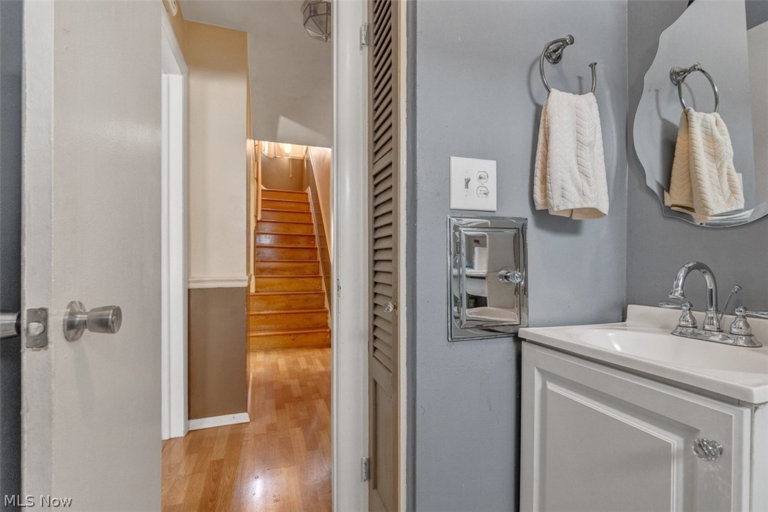 14903 Tabor Avenue Property Photo 11