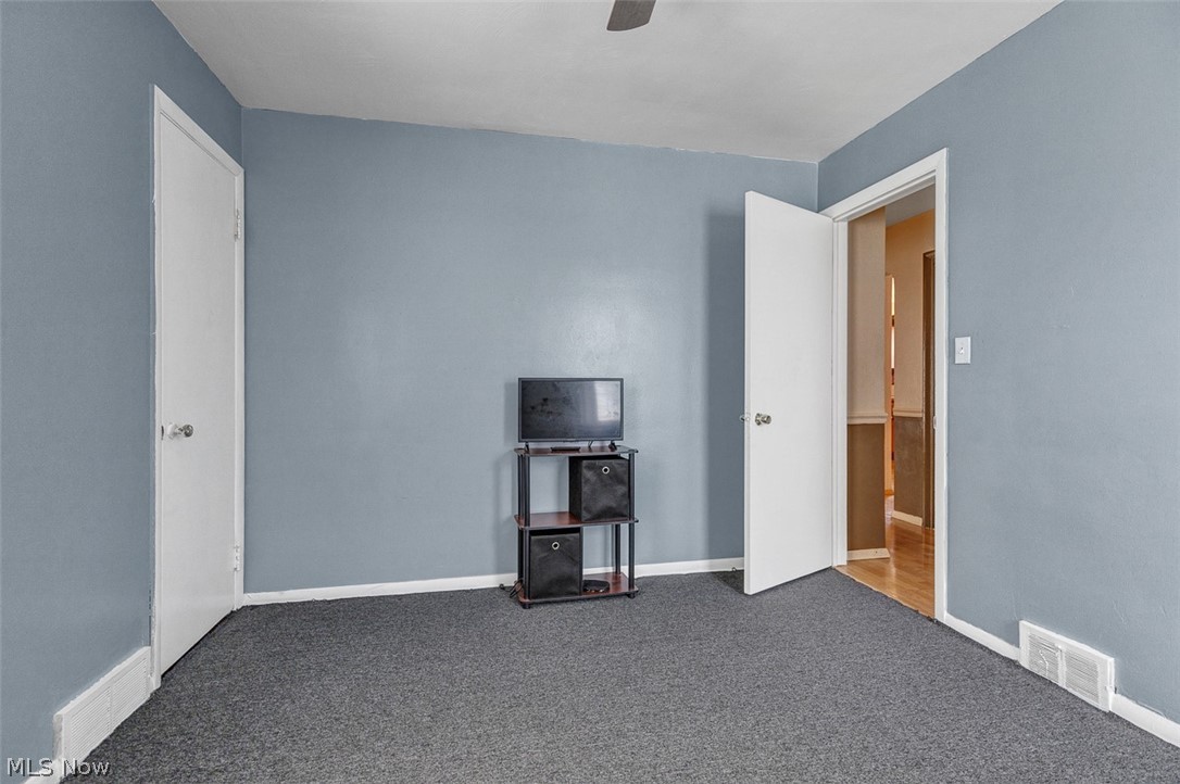 14903 Tabor Avenue Property Photo 13